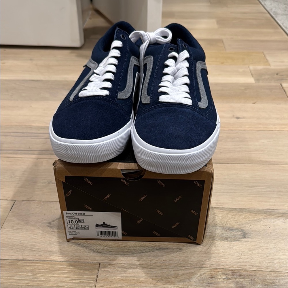 Vans Men's Navy and White BMX old skool